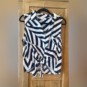 Evereve Black & White Geometric Striped Tie-Front Sleeveless Blouse